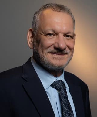Dr. Ricardo Sobhie Diaz